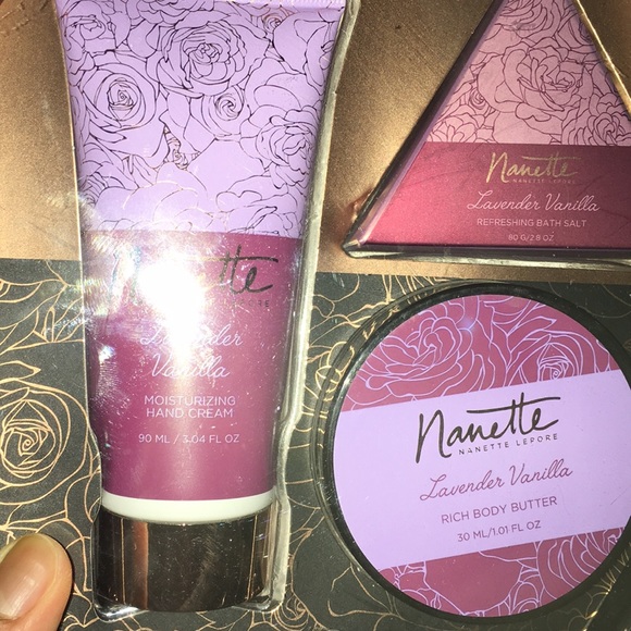 Iam Selling body lotion - Picture 5 of 8